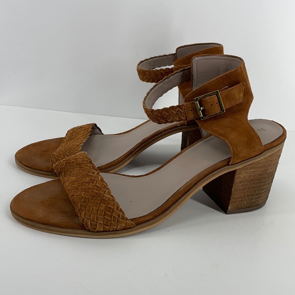 Hinge Braided Suede Sandals